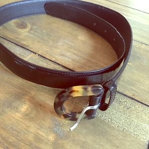 Ann Taylor leather belt with tortoise look buckle